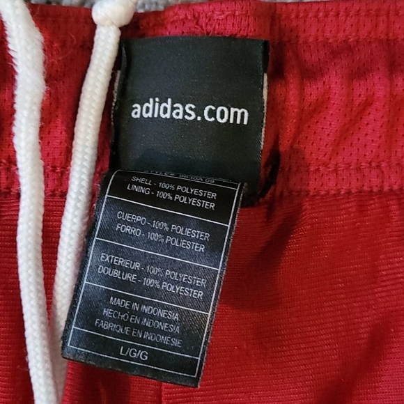 Cavs Mens Shorts Adidas sz L - Picture 2 of 3